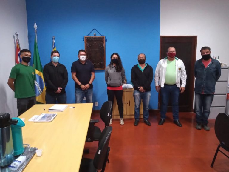 PRESIDENTE DA UNISOL DEBATE TURISMO E ARTESANATO NO VALE DO RIBEIRA