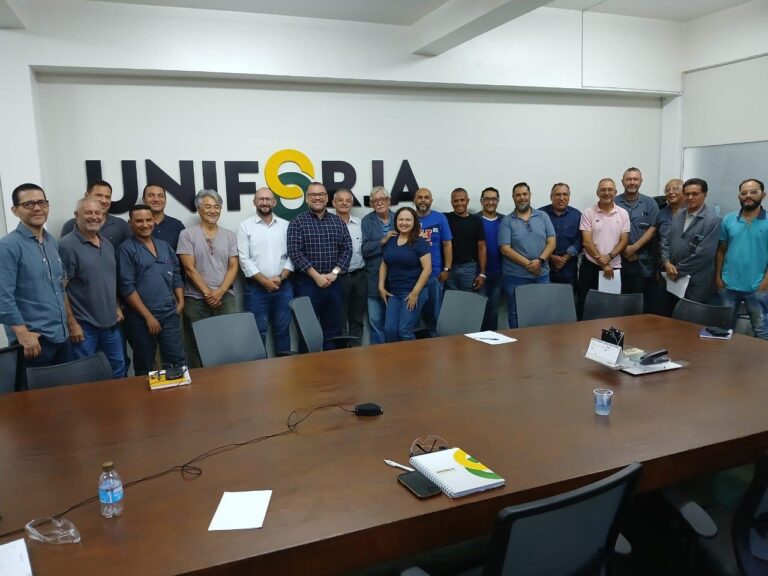 Visita de secretário nacional à Uniforja reforça compromisso com a economia solidária e a autogestão